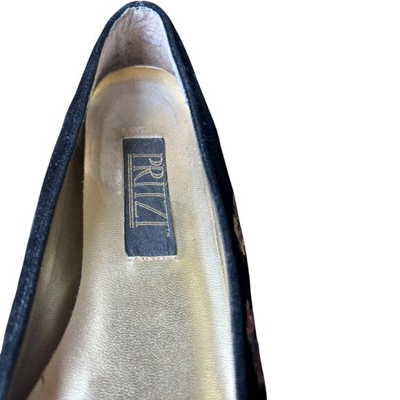 Vintage Pritzi Black Velvet Women's Embroidered Christmas Flats Santa Train sz 7 - Picture 7 of 11